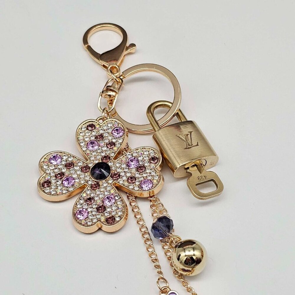 Authentic Louis Vuitton Lock & Key with unbranded Clover Flower Bagcharm 010726 - Picture 5 of 9